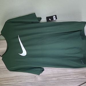 Nike swoosh t-shirt